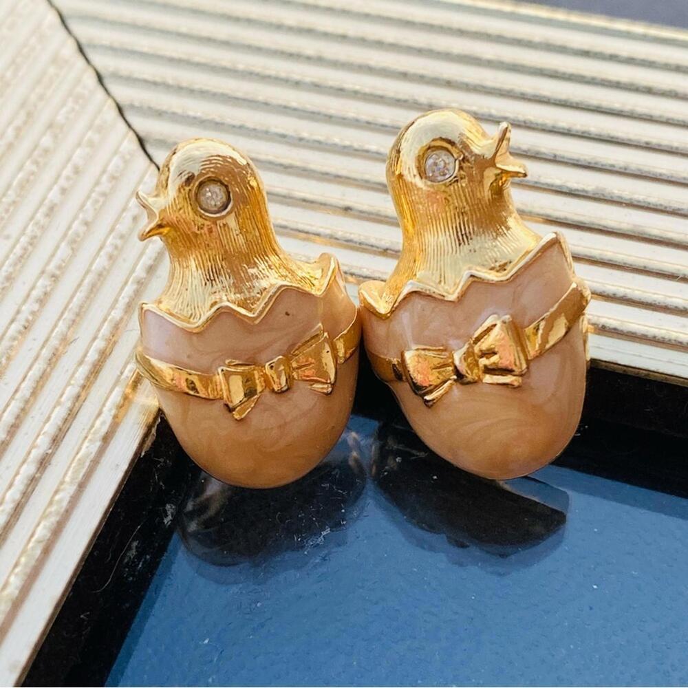 Vintage Avon Easter Chick Earrings 1992 Enamel Egg Novelty